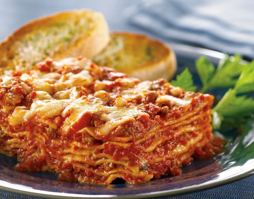 Zarky’s Signature Italian Style Lasagna with Meat- Large FEEDS 6 to 8 people
