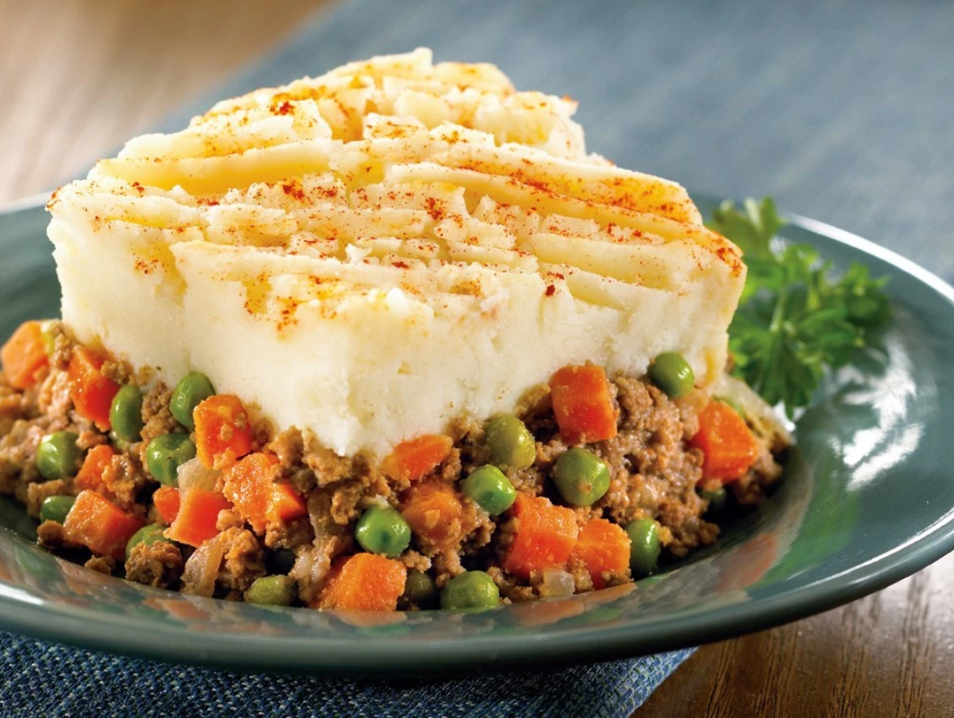 Zarky's Homestyle Shepherd's Pie- Large FEEDS 6 to 8 people.